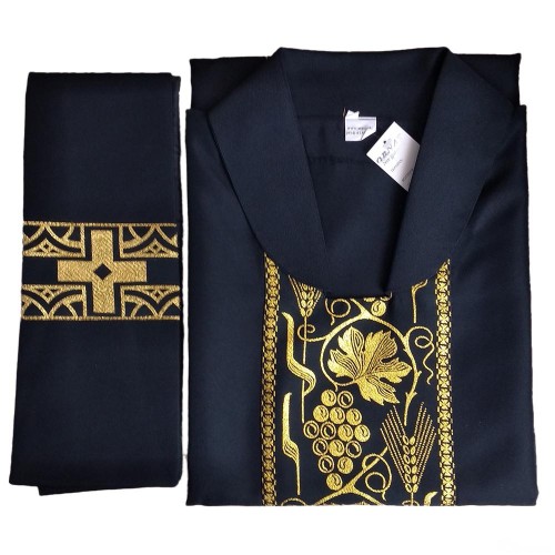 Ornat zwykły czarny (RÓŻNY HAFT) - 00882