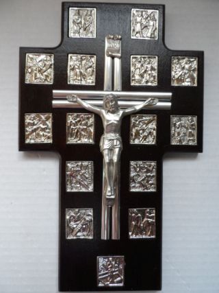 Krzyż wiszący drewniany h25cm z drogą krzyżową WENGE - 50225