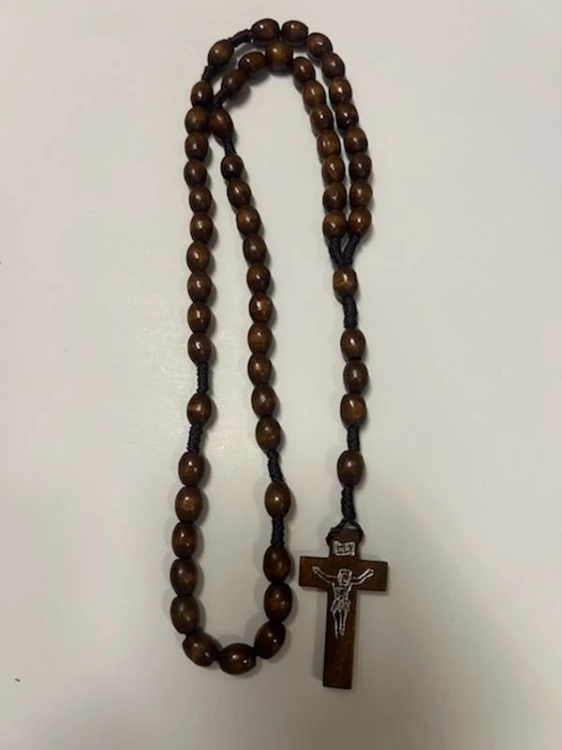 Różaniec drewniany na sznurku owal BRĄZOWY jasny (8.5mm) - 69262 5902983919520