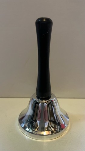 Dzwonek h.12cm srebrny z plastikową rączką (śr.6,5cm) - 69244 5902983918158