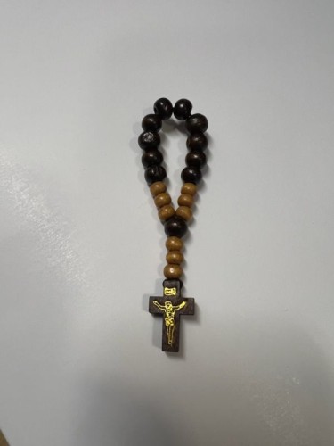 Dziesiątka różańca BRĄZOWA drewniana na gumce (8mm) - 69252 5902983919582