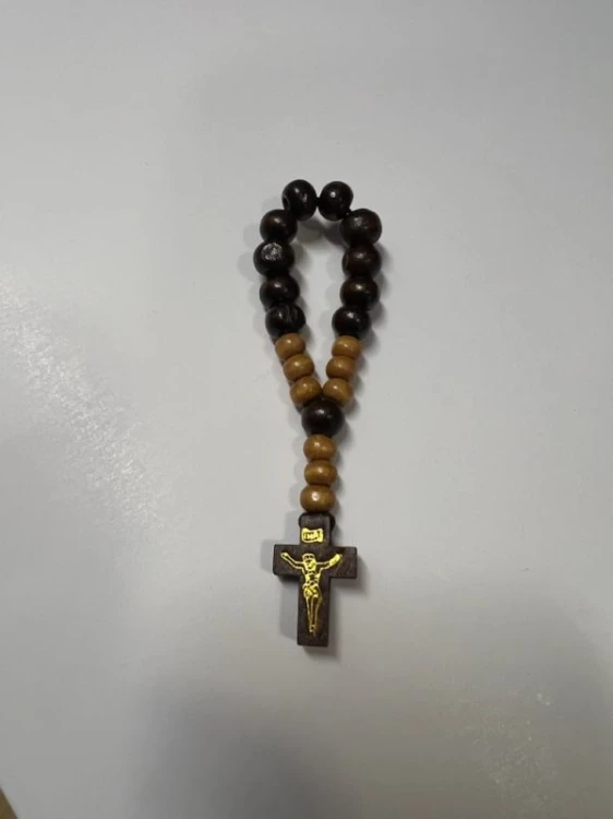 Dziesiątka różańca BRĄZOWA drewniana na gumce (8mm) - 69252 5902983919582